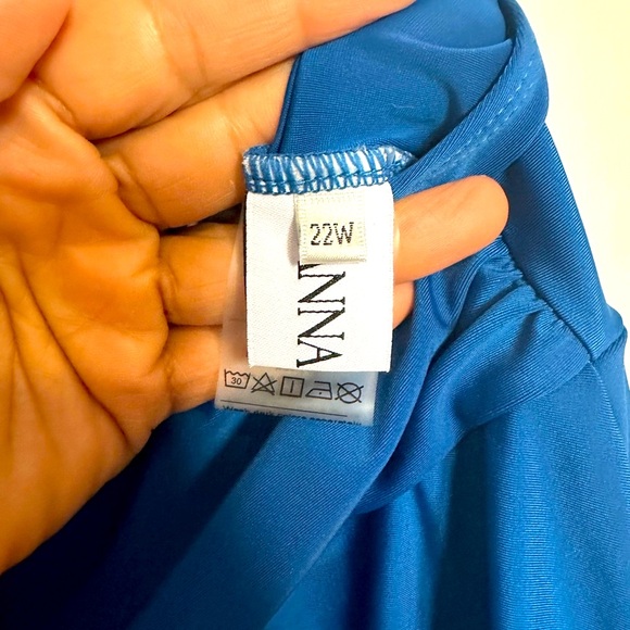 Hanna Nikole EUC Size 22 Halter Top Asymmetrical Skirted Swim Top Striped - Picture 7 of 9